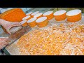 놀라운 달인의 현란한 스킬! 평소에 보기힘든 칼로 깎아 만드는 만두피 달인 / korean dumpling skin cutting master / korean street food