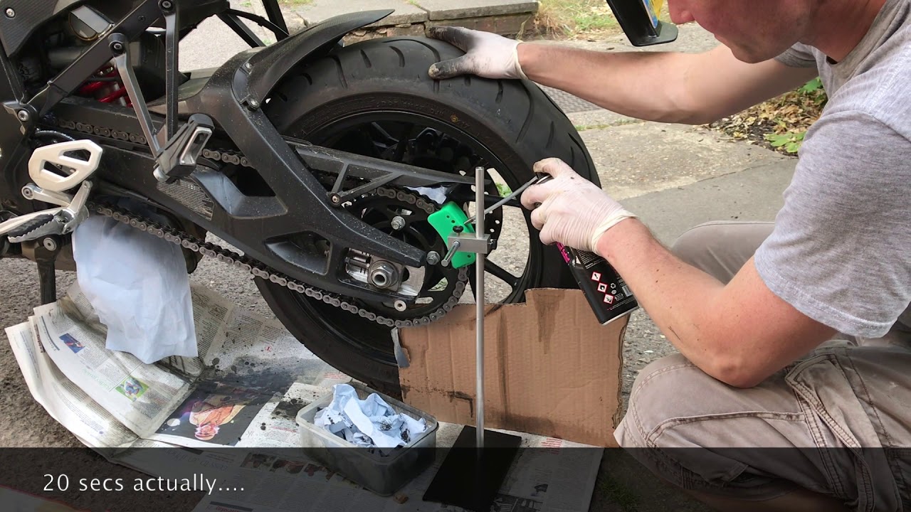 How to oil a Motorbike Chain www.chainmate.co.uk 