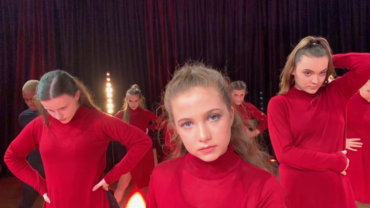 Porselein - Rode Neuzen 2020