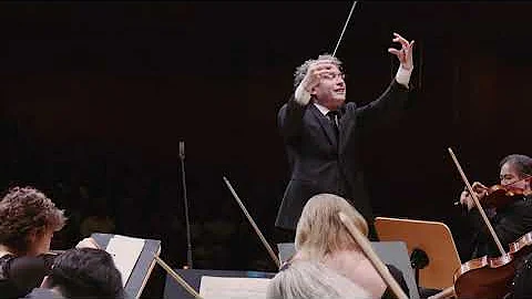 Gustavo Dudamel Conducts Mahler’s Symphony No. 9 - DayDayNews