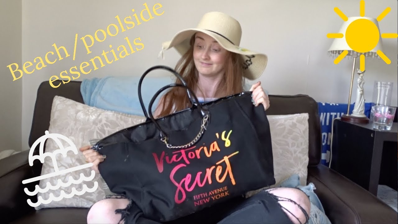 The holiday Beach/poolside essentials that you don't want to be forgetting