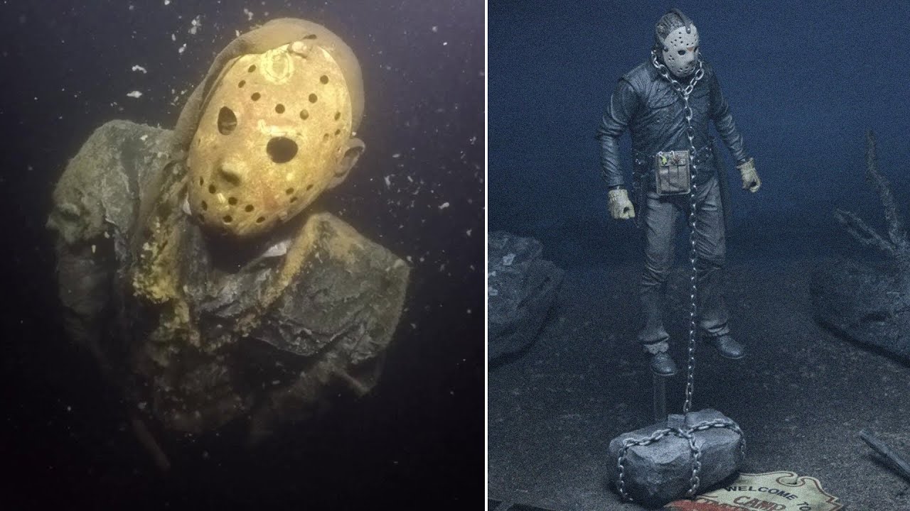 ⁣10 Strangest Things Found By Deep Sea Divers