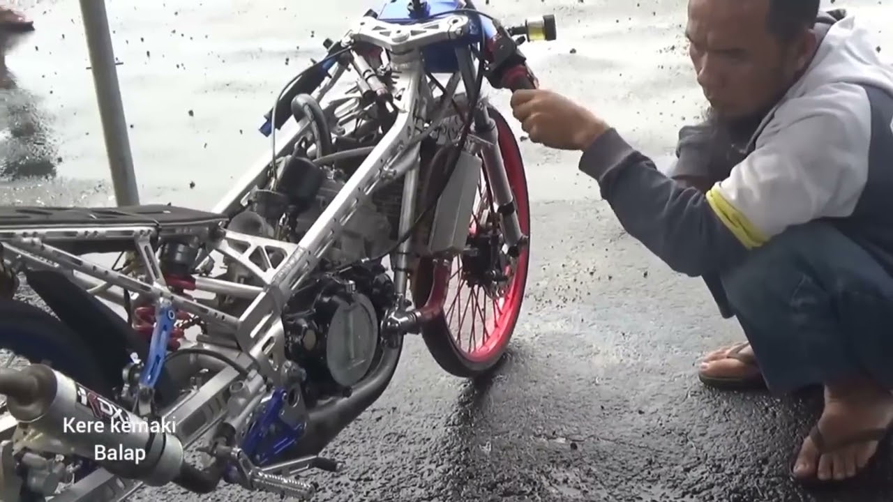 CIRI KHAS !! MBLEYER BAPAK 2TAK INDONESIA M. YUSRON ALIFKA MOTOR BANTER JOGJAKARTA