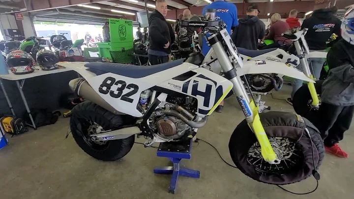 ROADRACING AT LOUDON A BEHIND THE SCENES LOOK AT N...