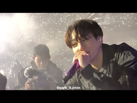 [4K] BTS 정국 JUNGKOOK taking selfie with an ARMY’s phone 직캠 FANCAM Speak Yourself Chicago 시카고 190512