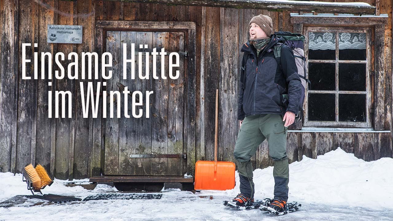 Meine einsame Hütte im Wald im Winter