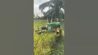 Mesin padi mini. Micro combine harvester Malaysia