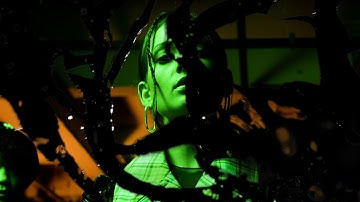 CRACKED GLASS TRANSITIONS - 4K - For Premiere Pro, Final Cut, DaVinci Resolve and more!