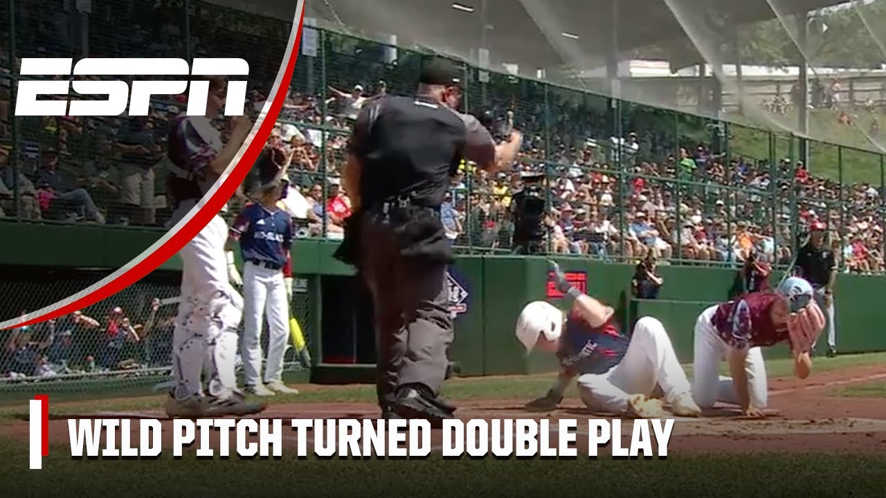 Wild pitch turned DOUBLE PLAY 🤯 Little League World Series