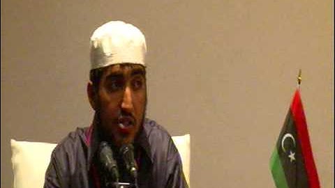 المتسابق محمود حامد الدامي من مكتب طبرق مشارك في جانب النصف من القرآن الكريم