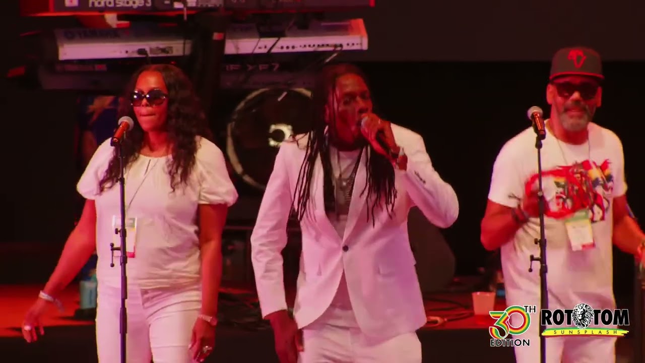 Jah Jah See Dem A Come | CULTURE ft Kenyatta Hill live @ Rototom