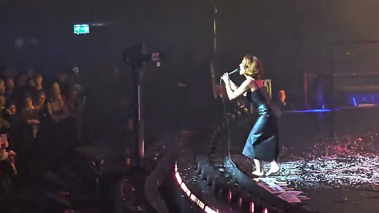 RAYE - THIS TOUR MAY CONTAIN NEW MUSIC Part38 #raye #ziggodome #28Jan2026