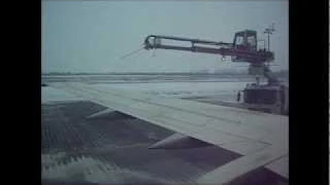 Lufthansa Boeing 737-300 Takeoff from Leipzig-Halle Airport