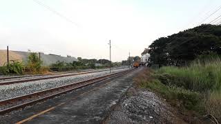 รถไฟหวานเย็น ยามเย็น...ขบวนรถธรรมดาที่ 201 Alsthom 4149 ออกสถานีพิจิตร