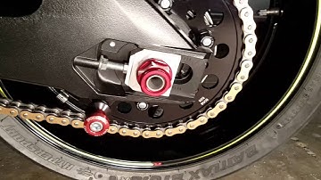 How to install rear spools on gixxer 750 L5