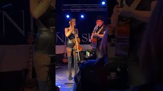 Famous Amanda Shires - Highwomen Net Worth