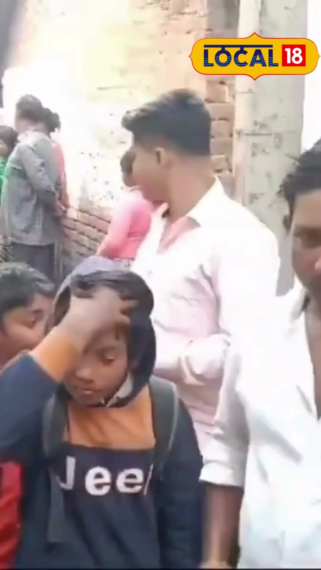 Maha Kumbh গিয়ে রামপুরহাটের প্রৌঢ়ার সঙ্গে যা হল, ভাবনার বাইরে! | Birbhum #Local18Shorts
