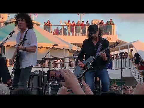 Kiss Live (w.