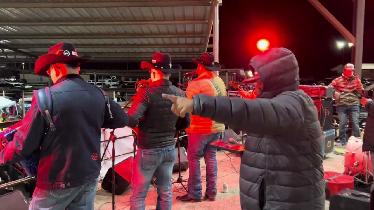 Lobos de Texas-A Cambio de Que (en vivo)