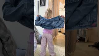 No confidence issues for this girl! She’s never met a mirror that she doesn’t like 😂 #confidence...