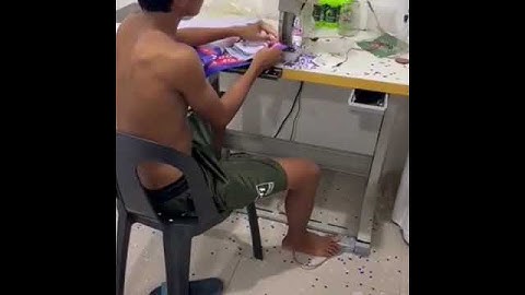 Automatic grommet punching eyelet machine