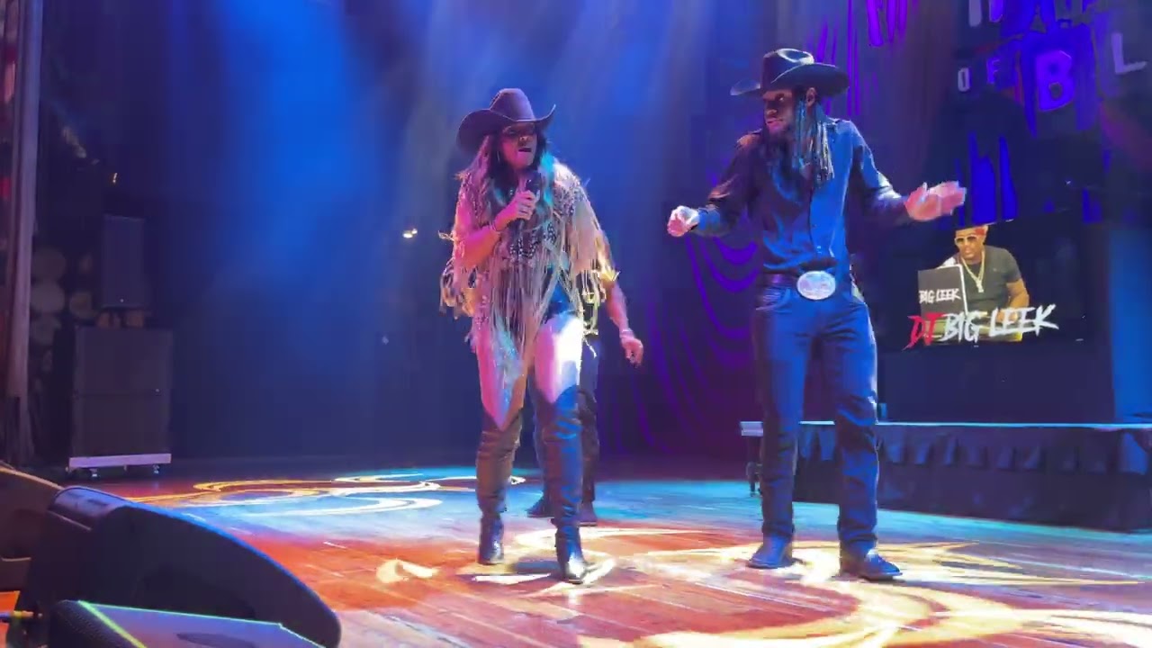 Blazing Birthday Performance  in Myrtle Beach At The House of Blues  @Xmike.lowery @KountrySmoove