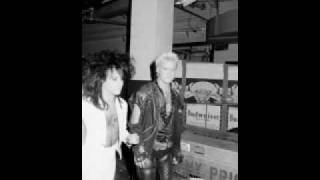 Video thumbnail of "Billy Idol & Steve Stevens 'Eyes Without a Face 'Live & Acoustic' KROQ 1993"