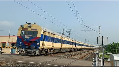 Super High HORSE Speed MEMU Train : MEMU Train Dangerous & Furious Moving Out Long Curve & Railgate