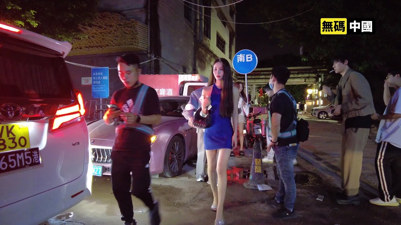 【4K】广州夜生活街景，长腿高跟黑丝大胸，应有尽有/ 4K Street Photography of China Beauty with Hot Body and Exposed Chest