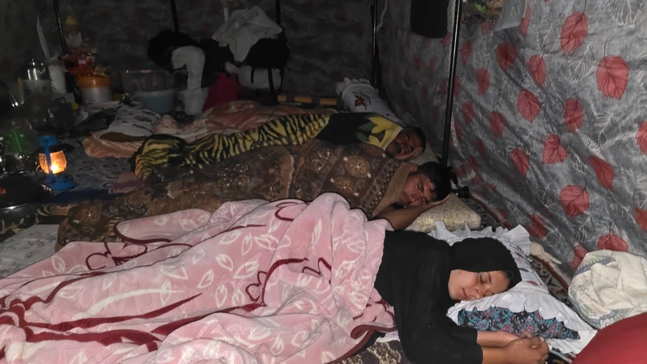 Кочевая жизнь: волшебство ночи с кочевой семьей | Жизнь в кочевой палатке🏕️🌙