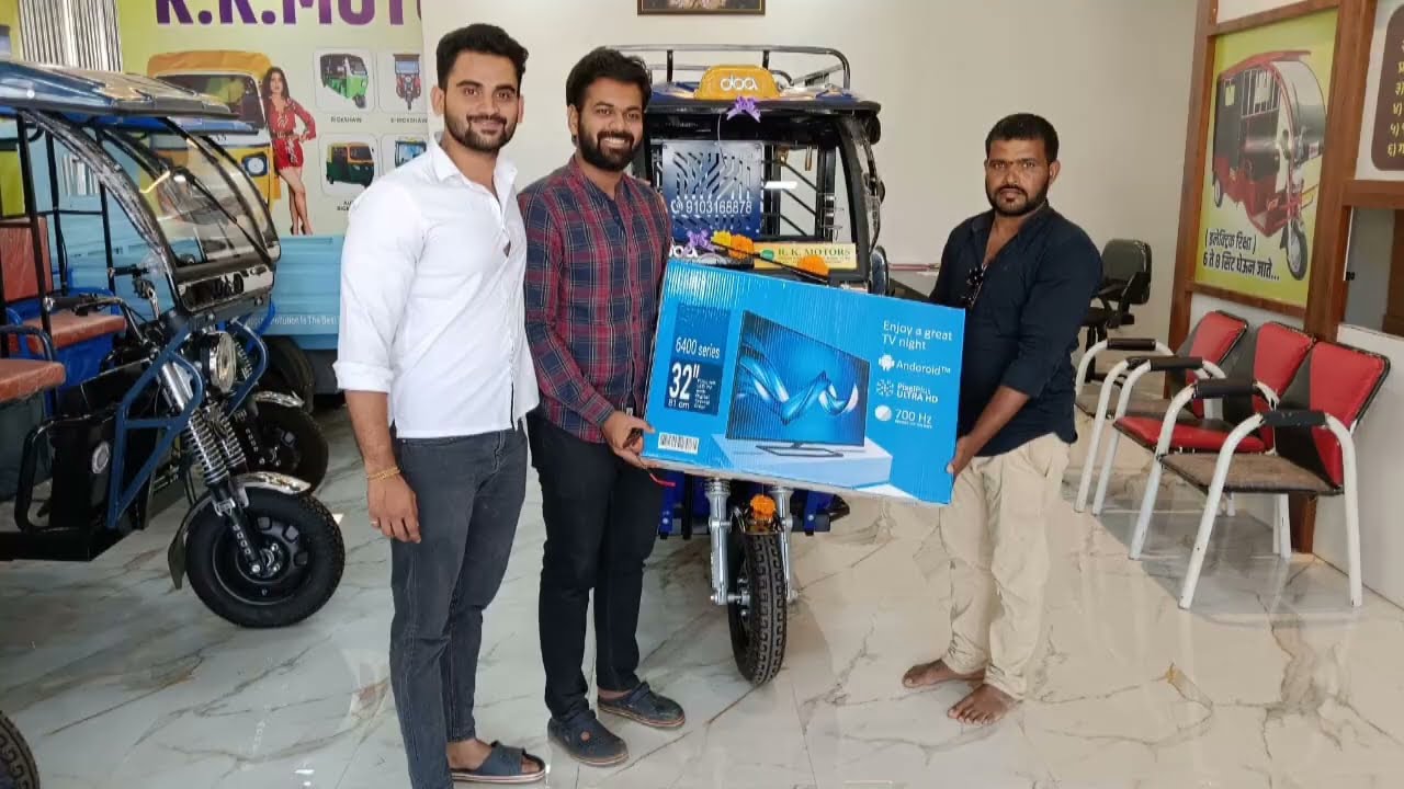 R.K.MOTORS | OBA | E-RICKSHAW | E-VIKAS | BATTERY OPERATED RICKSHAW | E-SCOOTY | HAPPY CUSTOMER