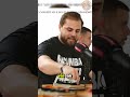 1 PASTOR VS 25 MACUMBEIROS: PASTOR CONVIDOU ELA PARA ACEITAR JESUS #debate #pastor #macumba