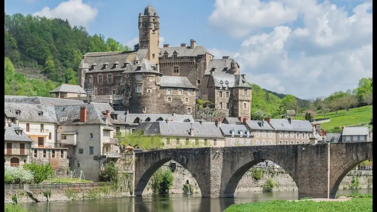 Balade en Aveyron  visite du château d Estaing (4k)