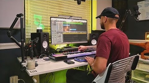 Making a fire beat for lil baby x Chris brown on Logic Pro x