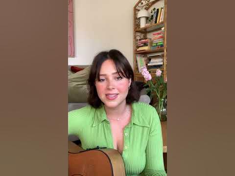 It was Steelers Wheel - Stuck In The Middle With You 🥰 - YouTube