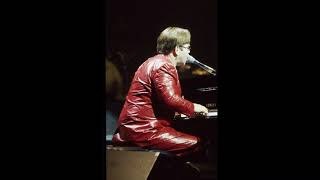 Elton John - Crocodile Rock - Live in Pesaro 1998 - FM Broadcast