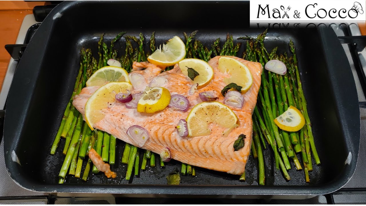 FILETTO di SALMONE e ASPARAGI al FORNO