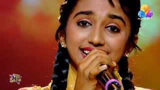 വേദിയിൽ മാധുരിയമ്മയെ അനുസ്മരിപ്പിച്ച് അസ്‌ന   !!!