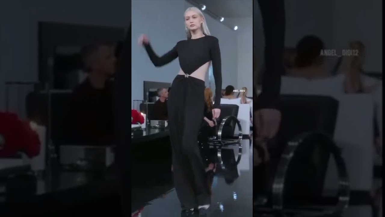 Gigi Hadid's Hair Flip at Ralph Lauren Show 2022 - YouTube