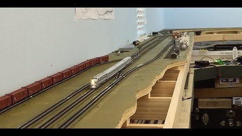 Layout Update - 3 Nov 15: Running Trains & Final Plans