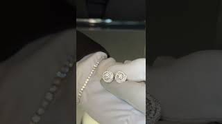 Бриллиантовые серьги - пусеты