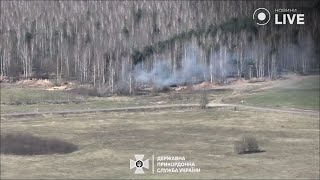 💥ТОЧНЕ ВЛУЧАННЯ! FPV-дрон прикордонників перетворив ворожий екскаватор на металобрухт | Новини.LIVE