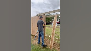 Nailing pickets with a bumpboard #fencebuilding