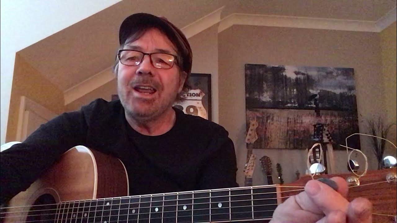 HOW TO USE A CAPO? (Caged System Explained) YouTube