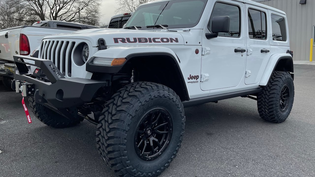 Jeep Wrangler Rubicon Apex Edition Lifted on 35s Bright White Review -  YouTube