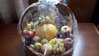 ابسط طريقة تزيين سلة فواكه لجميع المناسبات (خطوبة، قطيع الشرط..)
fruit basket