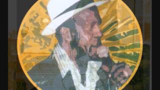 Video thumbnail of "GREGORY ISAACS ~ IT ISN'T EASY (ROOM IN THE SKY) REGGAE"