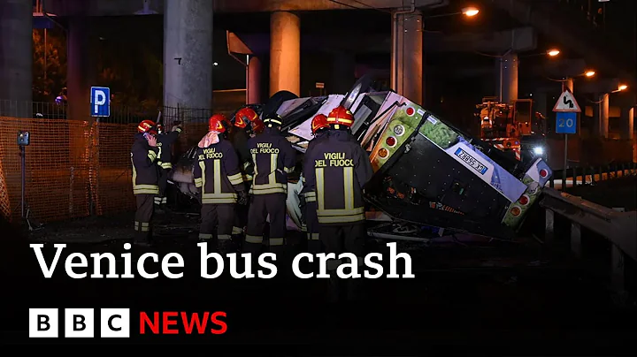 Venice bus plunges off bridge - at least 21 dead - BBC News - DayDayNews