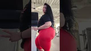 Crystal Jones: Stunning Plus Size Model, Curves, Beauty, Confidence, Fashion Biography - Positivity