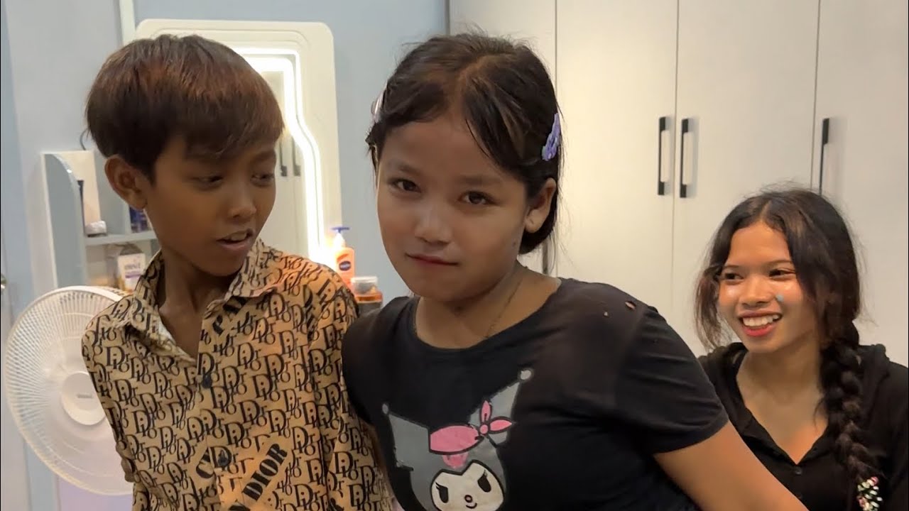 លេងប៉ាវបញ្ជា​ បងនុននិងអូនសម្ផស្សឡេីងsweet❤️️#funny @Sorphorn1999 